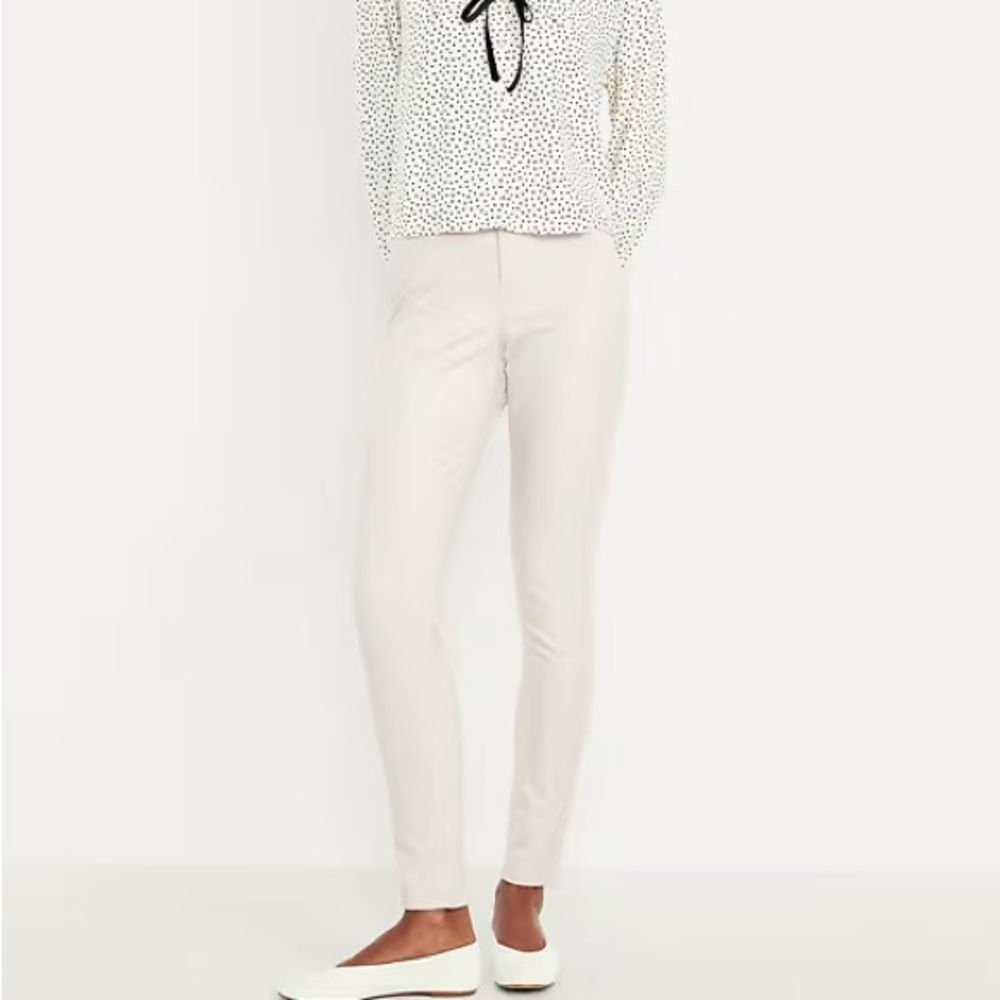 Old Navy High Rise Pixie Pants in white